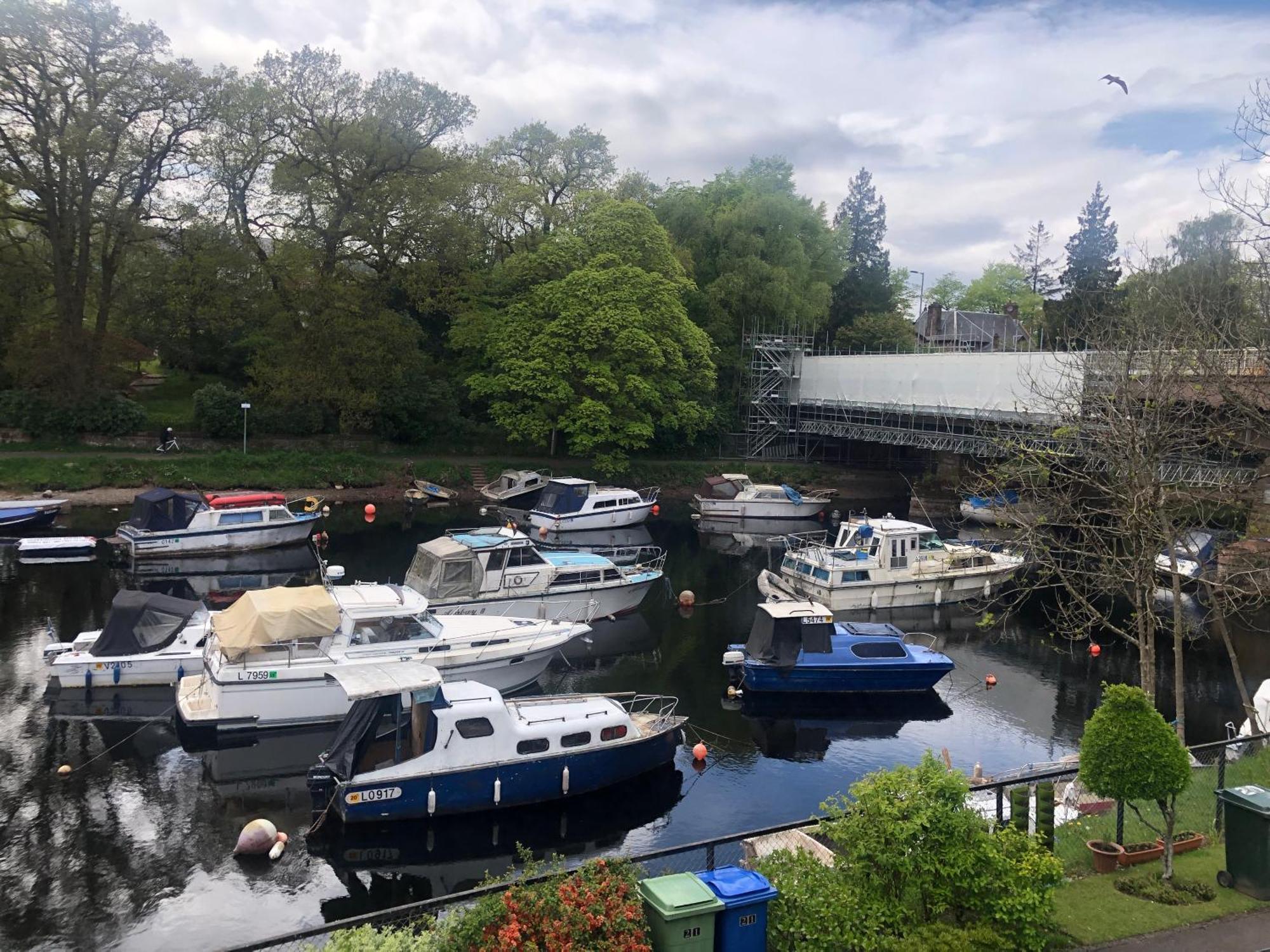 Loch Lomond Riverside Apartments A Balloch Eksteriør bilde